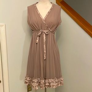 D.exterior silk dress size M.